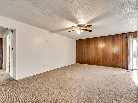 3rd image of 3404 Chatham Ct