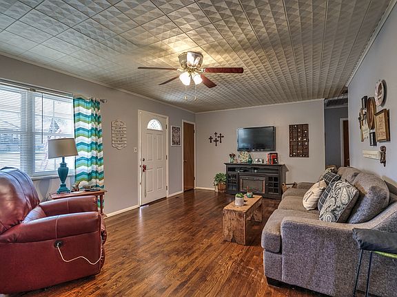 5th image of 908 Henshaw Ave