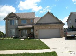 31703 Lavender Dr, Brownstown, MI 48173