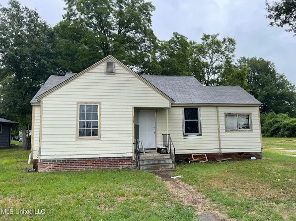107 S Andrews Ave, Cleveland, MS 38732