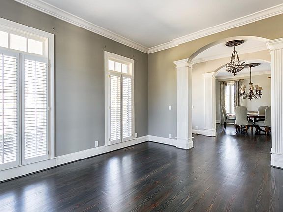 5th image of 4248 Carrolton Dr