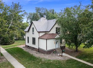 304 E 2nd St, Canton, SD 57013