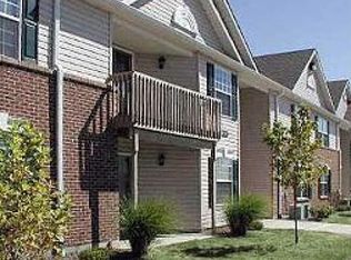 216 Crystal Point Dr, Dayton, OH 45459
