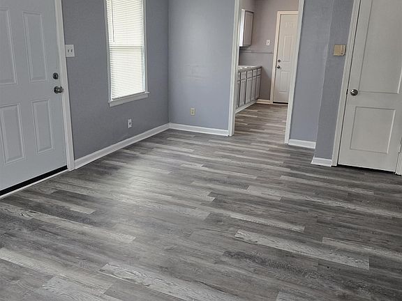 3rd image of 4753 Berta Rd