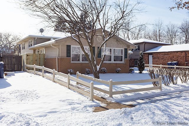 1st image of 4209 Applewood Ln