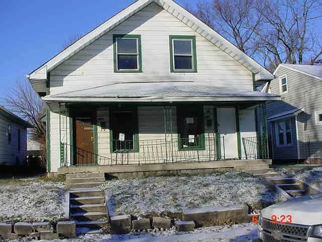 1126 N Sheffield Ave photo 1