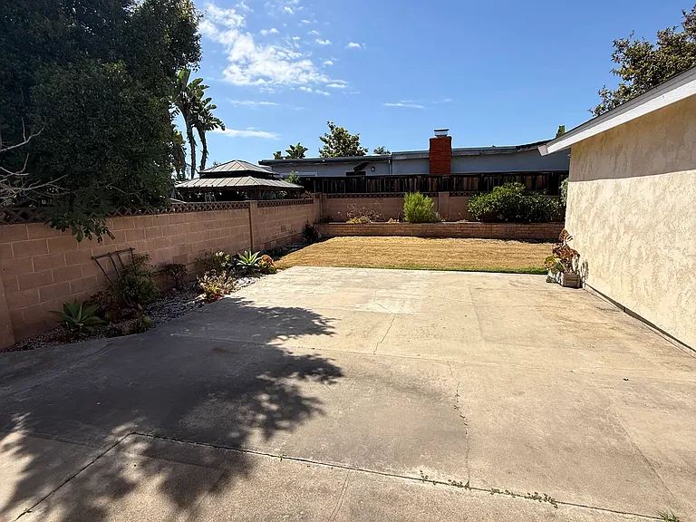 6576 Alcala Knolls Dr — Photo 32