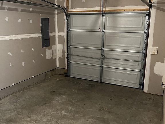 2nd image of 118 Vespucci Ln