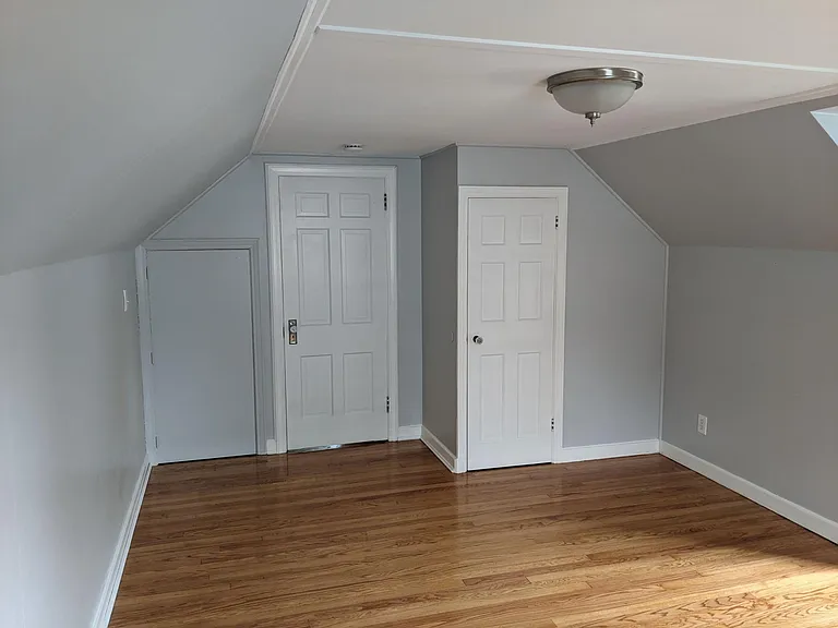 2nd Floor Master Bedroom Picture 2