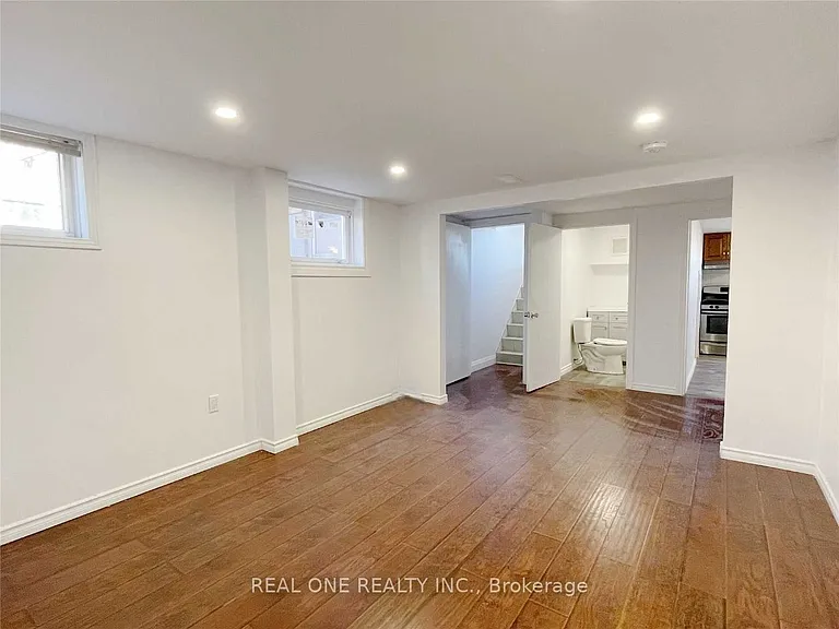 36 Victor Blvd #BASEMENT — Photo 4