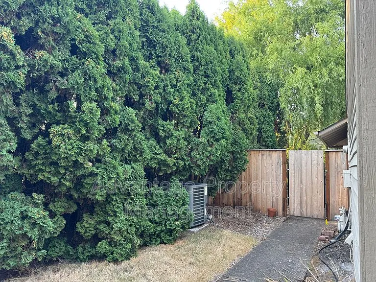 1440 NW Meadowgreen Pl — Photo 13