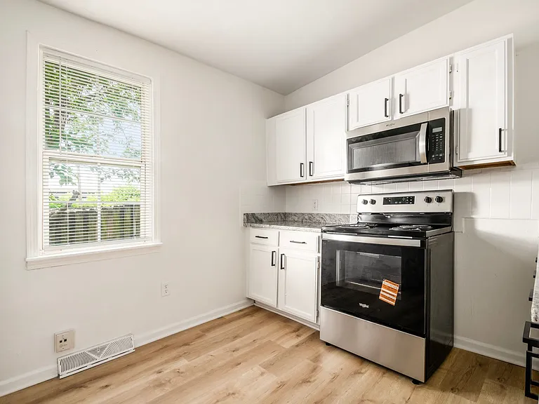 85 S Grubb St — Photo 15