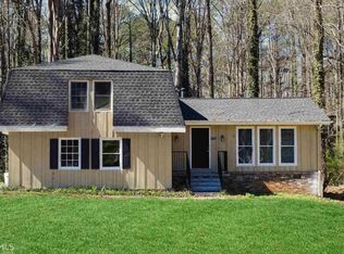 1129 Timberland Dr, Lilburn, GA