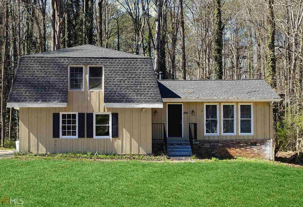 1129 Timberland Dr photo 1