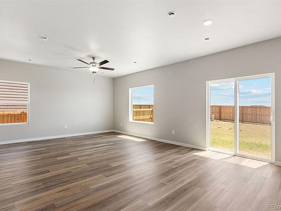 3rd image of 48270 Shetland Drive