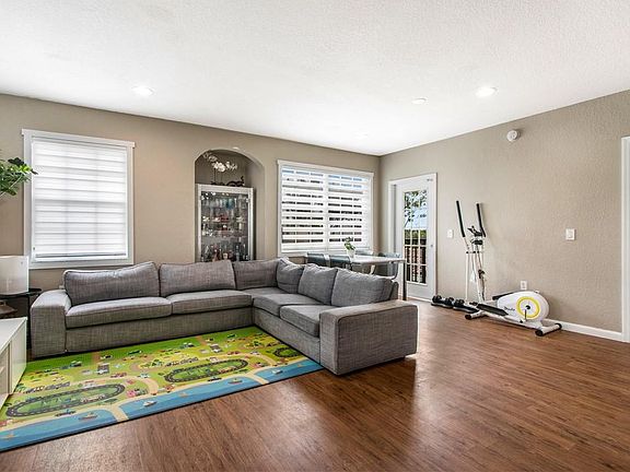 5th image of 1201 Belmont Lane #1201