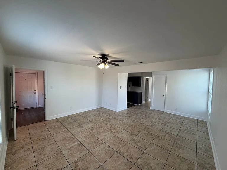 820 Martin Behrman Ave — Photo 2