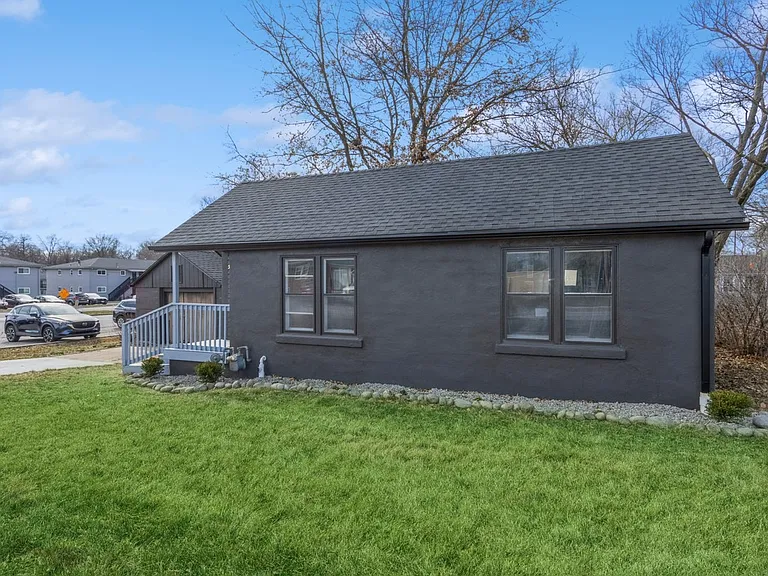 5938 Barton Dr — Photo 2