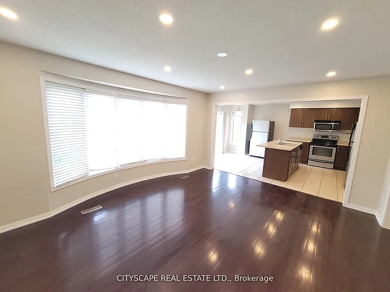 219 McGinnis Cres — Photo 13