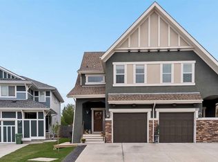 207 N Mahogany Grv SE, Calgary, AB T3M 1W8