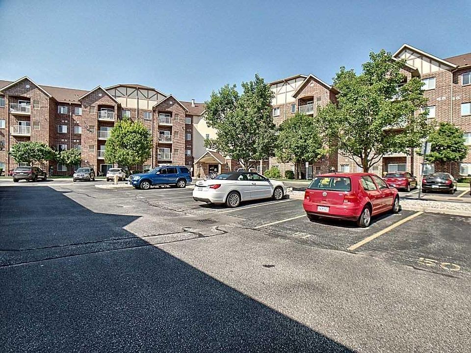 1st image of 3160 Wildwood Dr #310