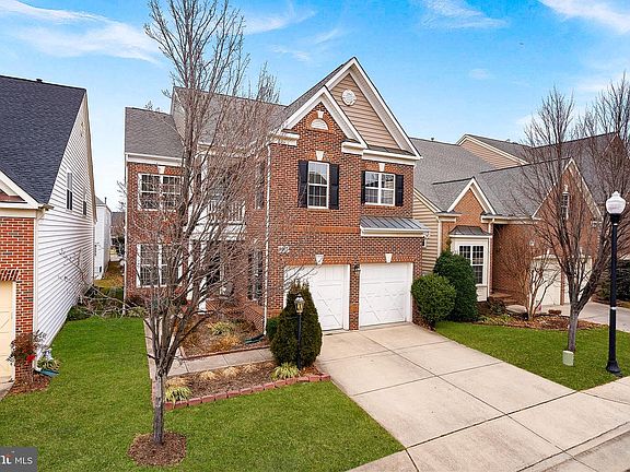 4th image of 2467 Cypress Green Ln