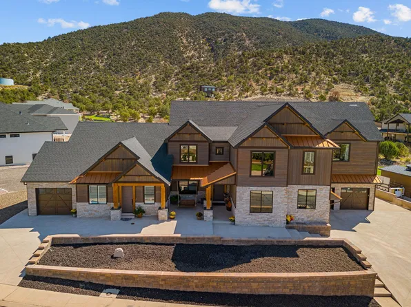 1192 E Ashdown Forest Rd, Cedar City, UT 84721