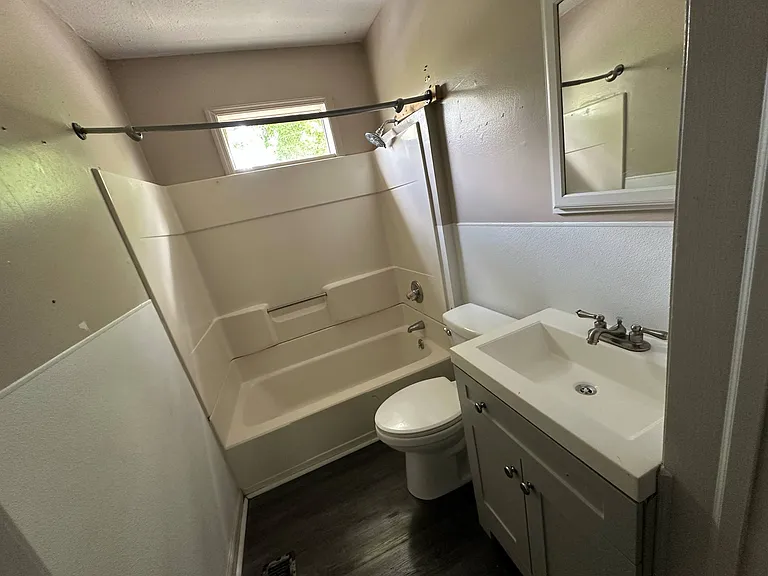 520 Jones Ave — Photo 5