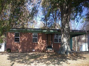 1st image of 617 White Oak Dr