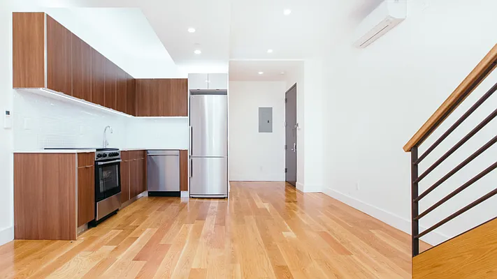 Rented by Nooklyn NYC LLC | media 22