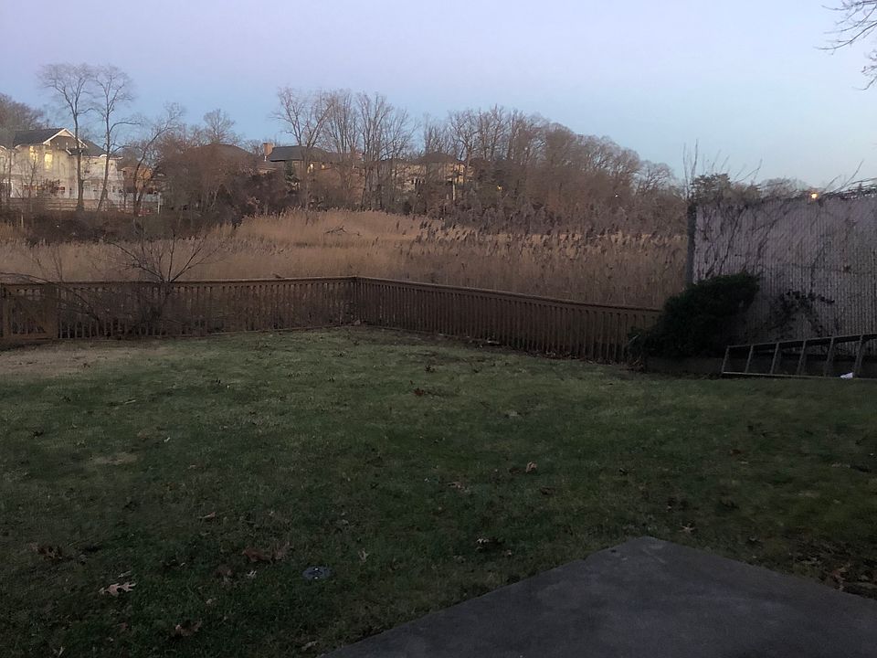 1st image of 233 Bayview Ave