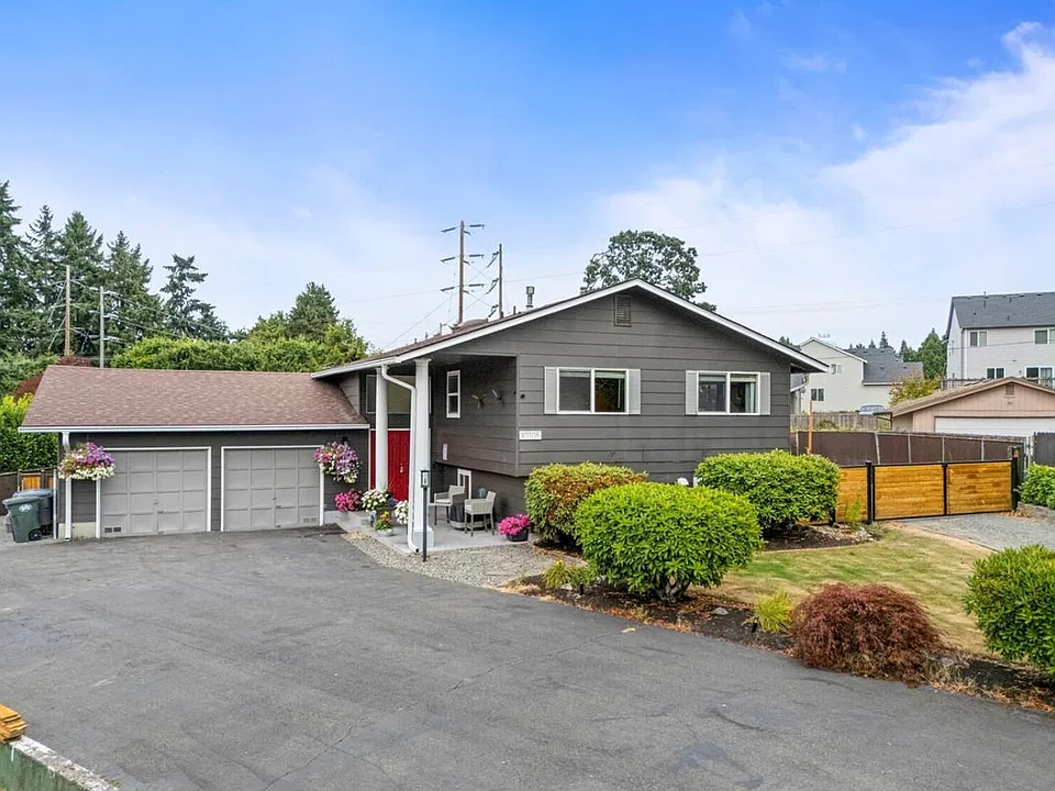 10705 100th Street Ct SW