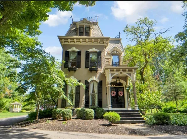 187 S Main St, Fairport, NY 14450