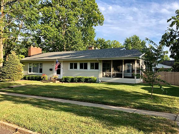 2nd image of 244 E Sarah Ave
