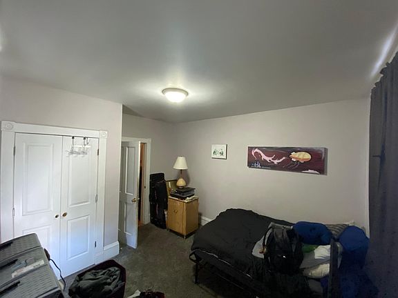 5th image of 2534 University Ave NE #1