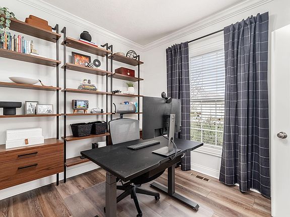 5th image of 6685 Oddi Pl