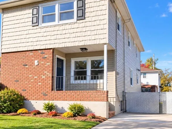 208 Eltingville Blvd, Staten Island, NY 10312