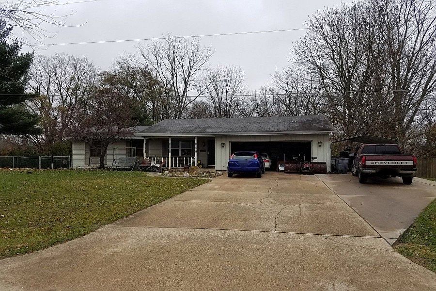 1st image of 52296 Reynolds Dr
