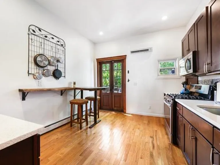 65 Atlantic St #2 — Photo 4