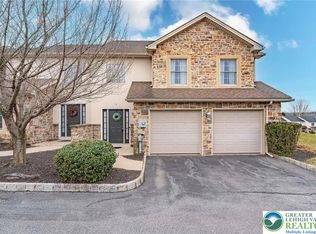 15 Holly Ct, Easton, PA 18040