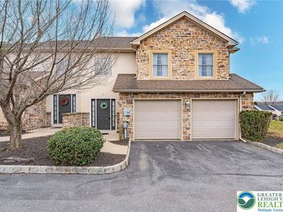15 Holly Ct, Easton, PA, 18040