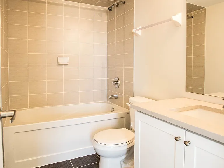 636 Evans Ave #36 — Photo 18