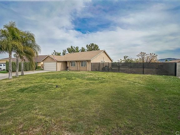 2nd image of 14781 Holly Dr