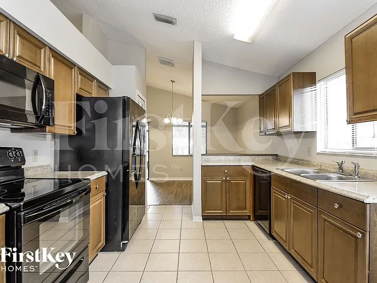 4322 Kipling Ave — Photo 6