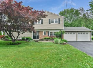 267 Midwood Rd, Paramus, NJ 07652