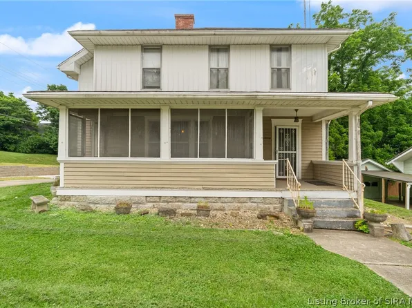 120 NW 2nd St, Paoli, IN 47454