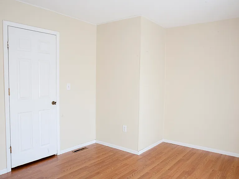 1805 King College Rd #C7 — Photo 5