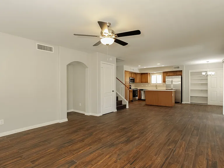5541 W Wood St — Photo 6