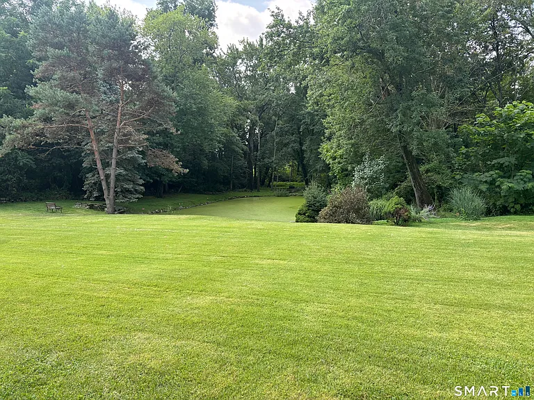 18 Hales Rd — Photo 12