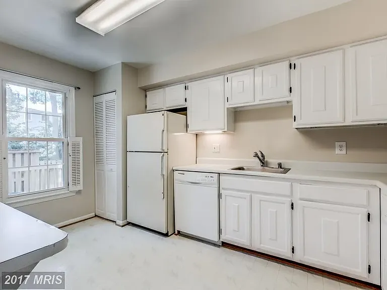 5501 La Cross Ct — Photo 6